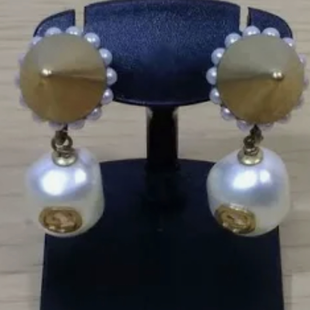 GUCCI pearl w logo inverted stud gold drop earrings - Picture 5 of 10